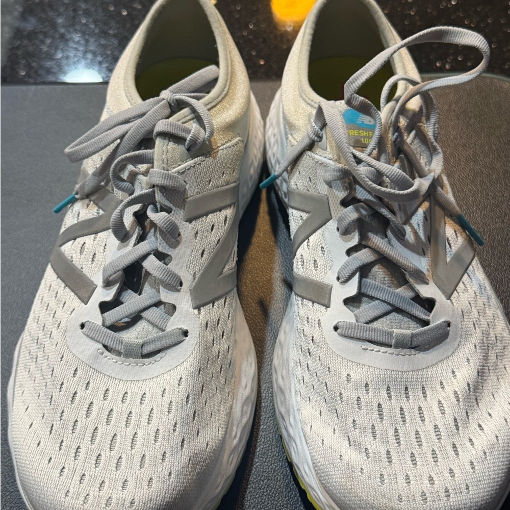 New Balance Fresh Foam 1080 Light Gray/Silver Women's Sneakers - Exc Cond - 10 D